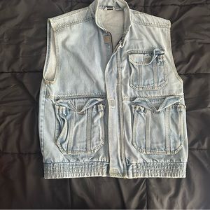 streetwear style vest